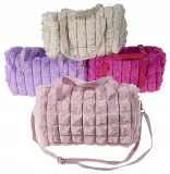 torba-pluszowa-mix-material-dominujacy-plusz