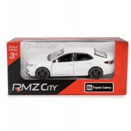 rmz-toyota-camry-2022-bialy