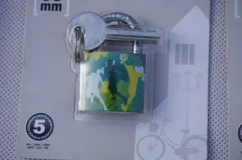 klodka-na-kluczyk-sportowa-zielona-koszykowka