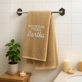 recznik-kapielowy-70x140cm-bezowy-z-haftem-dla-niego