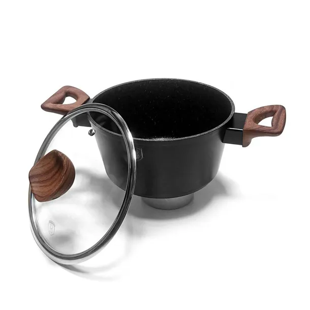 forest-line-marka-berlinger-haus