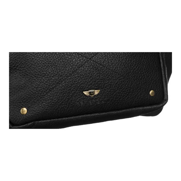 ptn1black51174-marka-peterson