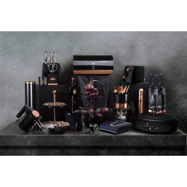 black-rose-marka-berlinger-haus