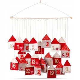 kalendarz-adwentowy-na-patyku-wiszacy-filcowy-czerwony-70x60-cm-vilde