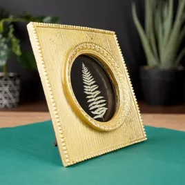 ramka-na-zdjecia-do-postawienia-zlota-10x10-cm