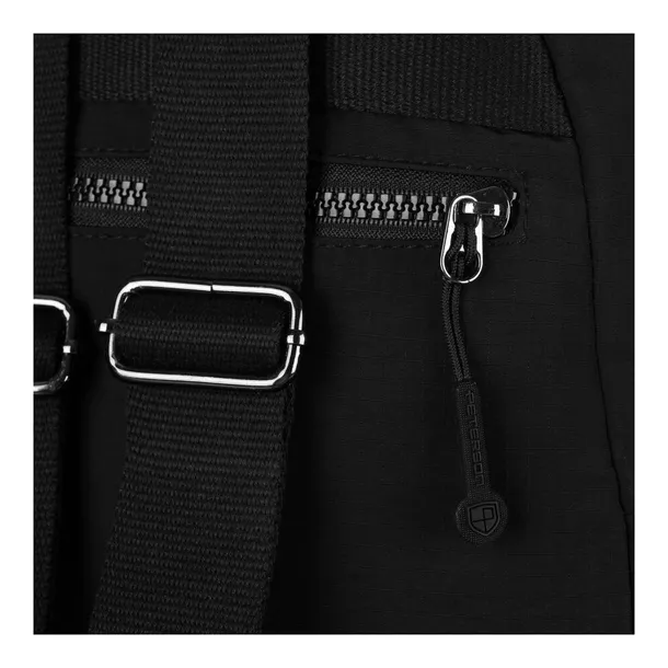 ptncsm1377630-marka-peterson