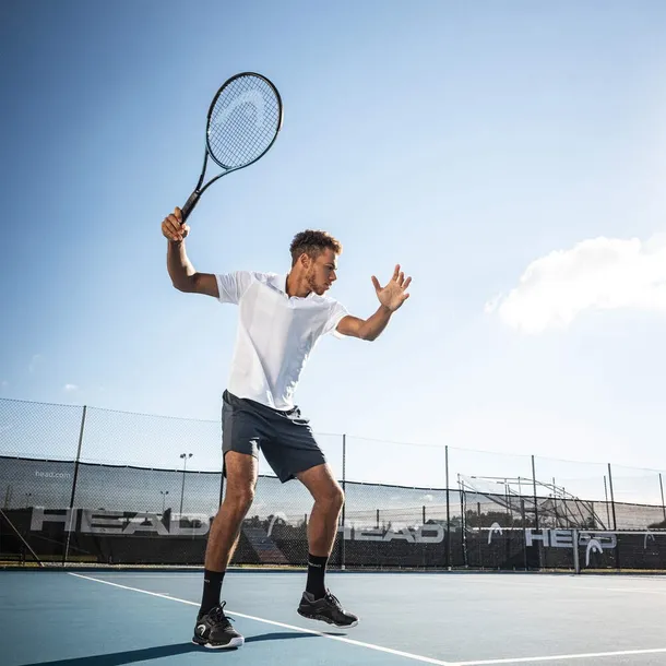 gravity-tour-marka-head