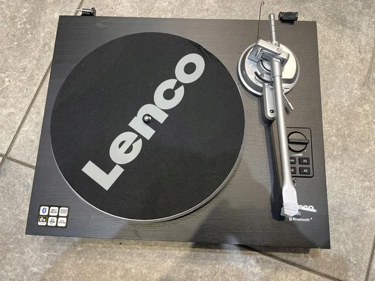 gramofon-lenco-ls-500bk-czarny-kolor-czarny