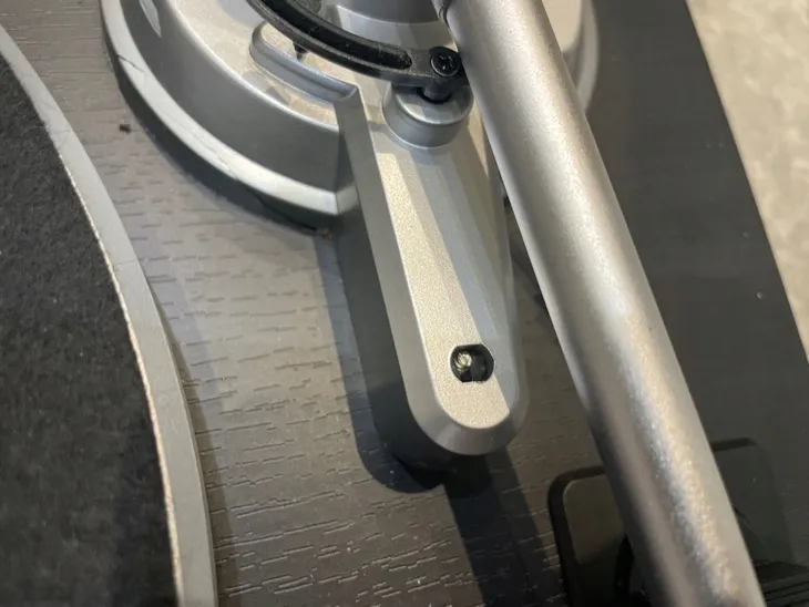 gramofon-lenco-ls-500bk-czarny-sterowanie-manualne