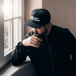 czapka-z-daszkiem-holy-blvk-satan-is-happy-with-your-progress-snapback