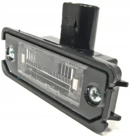 podswietlenie-tablicy-rejestracyjnej-vw-golf-iv-1999-2000-2001-2002-2003