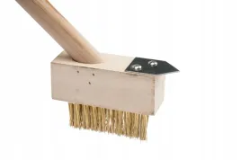 szczotka-do-czyszczenia-kostki-brukowej-hobby-z-trzonkiem