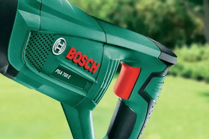 bosch-pila-szablasta-710w-psa700e-predkosc-skokowa-2700-1-min