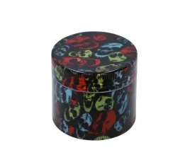 metalowy-mlynek-do-tytoniu-cbd-suszu-grinder-z-kolorowymi-czaszkami