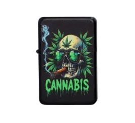 zapalniczka-benzynowa-czaszka-w-okularach-z-liscmi-napis-cannabis