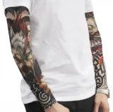 tatuaz-rekaw-tribal-kolor-dominujacy-czarny