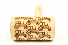 walek-do-ciasta-ze-wzorami-w-traktory-pojazdy-traktor-dla-chlopaka-mini