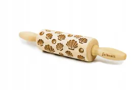 grawerowany-walek-do-ciastek-w-muszelki-morski-wzor-marine-drewniany-24cm