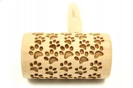waleczek-do-ciasta-z-psami-psie-lapki-lapa-odciski-lapy-dekoracyjny-24-cm