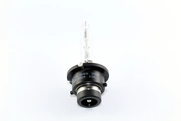 elta-vision-pro-blue-xenon-d4s-6000k-podstawa-p32d-5
