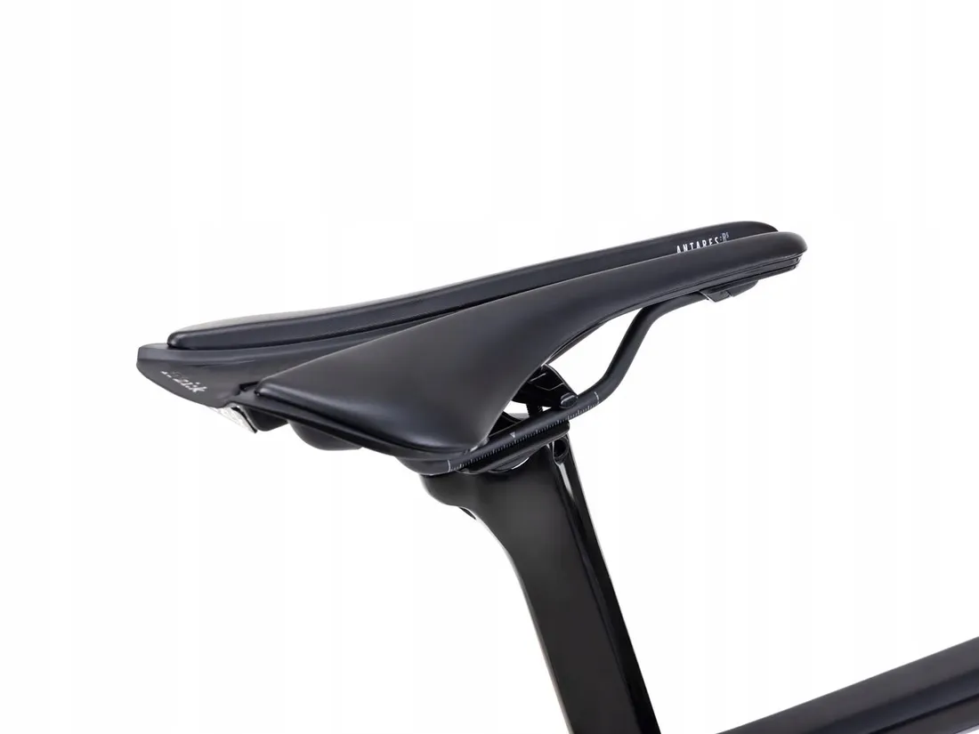 rower-szosowy-romet-huragan-disc-2023-xl