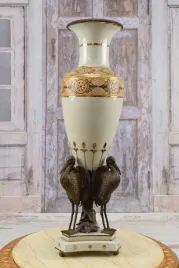 zlocony-wazon-amfora-marabuty-ptaki-porcelana-braz-sygnowany