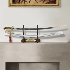 szabla-polska-oficerska-wz-1921-na-stojaku-z-grawerem