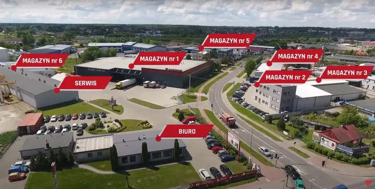 mocny-rebak-spalinowy-rozdrabniacz-do-galezi-mlyn-15km-r1500-woodgrain-wysokosc-130-cm