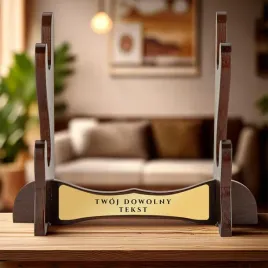 stojak-na-szable-drewniany-z-grawerem