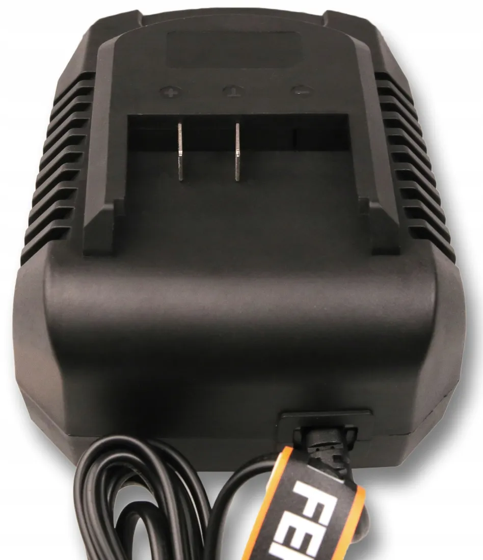 ferm-cda1097-ladowarka-18v-4-0ah-do-cdm1127-stan-powystawowy