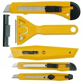 zestaw-nozykow-z-ostrzem-lamanym-5-sztuk