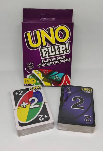 gra-karty-uno-flip-glebokosc-produktu-2-cm