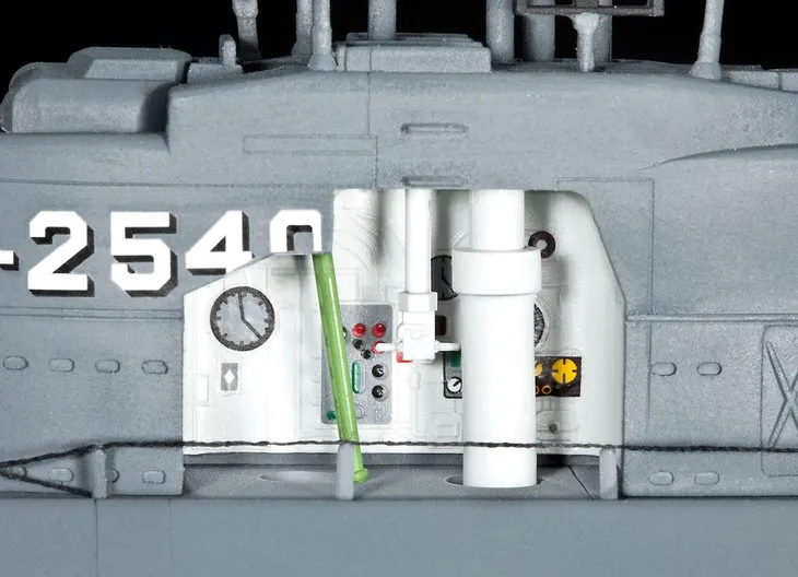 statek-1-144-u-boat-typ-xxi-with-interior-skala-pozostale