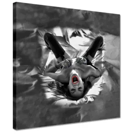 obrazy-30x30-laska-w-sypialni