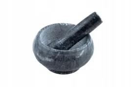 mozdzierz-kuchenny-z-tluczkiem-maly-z-kamienia-odcienie-szarosci