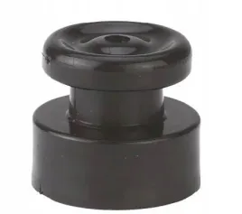 izolator-do-drutu-lub-plecionki-przybijany-100szt-kerbl