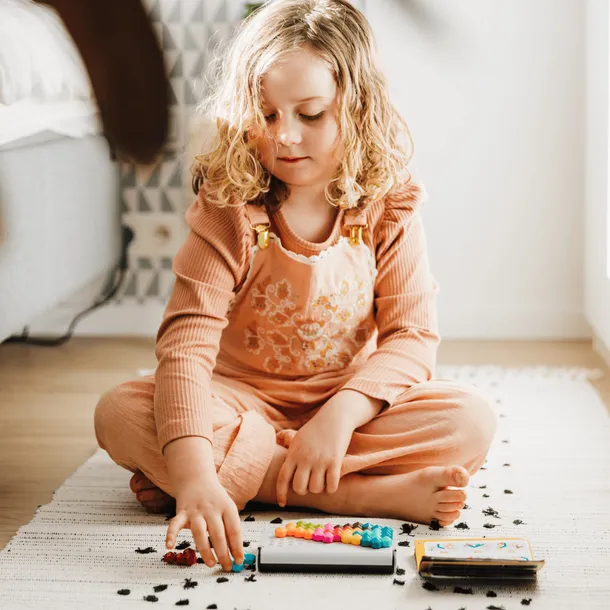 gra-iq-six-pro-smart-games-8-stan-nowy-material-papier