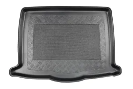 ford-focus-hybrid-hb-db-2020-teraz-mata-bagaznika