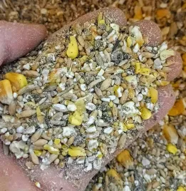 pasza-karma-dla-kur-niosek-25kg-naturalna-mieszanka-bez-gmo-sypka