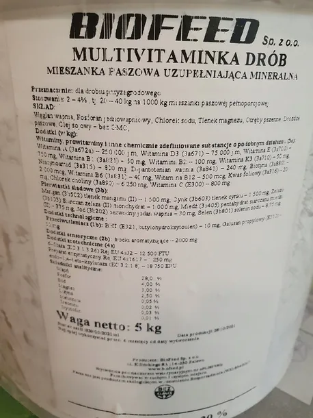 witaminy-dla-kur-5kg-multivitaminka-biofeed-zastosowanie-wzmocnienie-skorupki-jaj-wyzsza-niesnosc-wspomaganie-wzrostu-suplementacja-witamin-poprawa-przemiany-materii-poprawa-ogolnej-kondycji-poprawa-apetytu