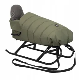 polskie-sanki-dla-dzieci-ze-spiworkiem-khaki-oparcie-flo-kunert