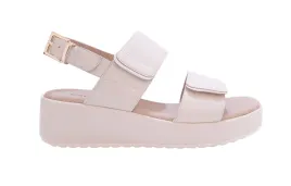bezowe-skorzane-sandaly-na-platformie-caprice-28307-r-41
