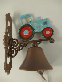 zeliwny-dzwonek-dzwon-traktor-rolnik-do-ogrodu