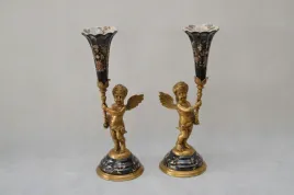 2-swieczniki-anioly-czarna-porcelana-braz