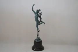 merkury-hermes-figura-z-brazu-rzezba-patron-biznes