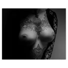 plakaty-50x40-dziewczyna-z-tatuazami