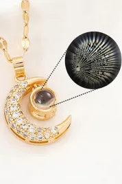 naszyjnik-wisiorek-ksiezyc-z-diamentami-moon-i-love-you-prezent
