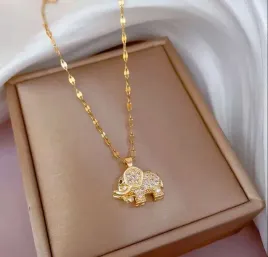 naszyjnik-wisiorek-slon-slonik-z-diamencikami