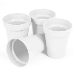 zestaw-4-kubkow-turystycznych-plastikowych-wielorazowych-family-03l-bialy