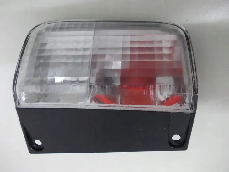 lampa-tylna-typ-samochodu-autobusy-samochody-dostawcze